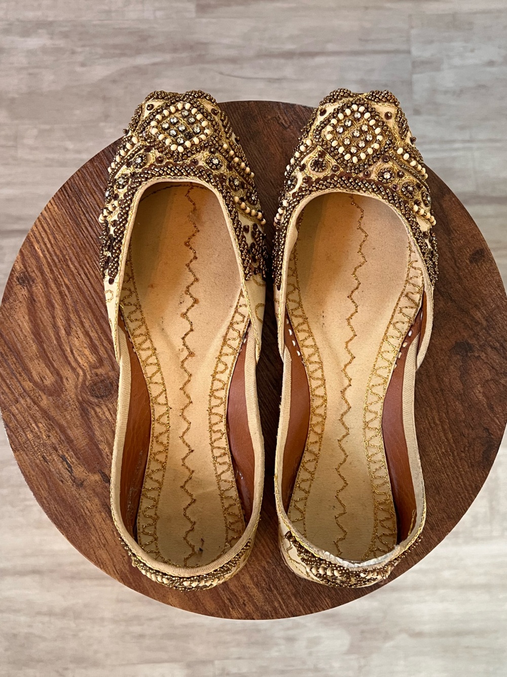 BOHEMIAN HANDMADE BEADED JUTTI MADE IN INDIA FLAT SHOES ✨